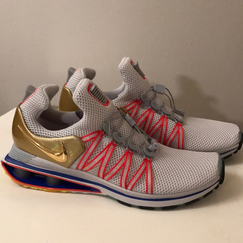 Men’s Nike Shox Gravity Size 10